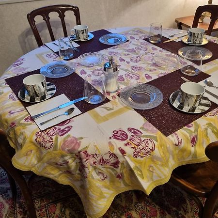 Domaine De Belcayre Bed & Breakfast Montauban Bagian luar foto