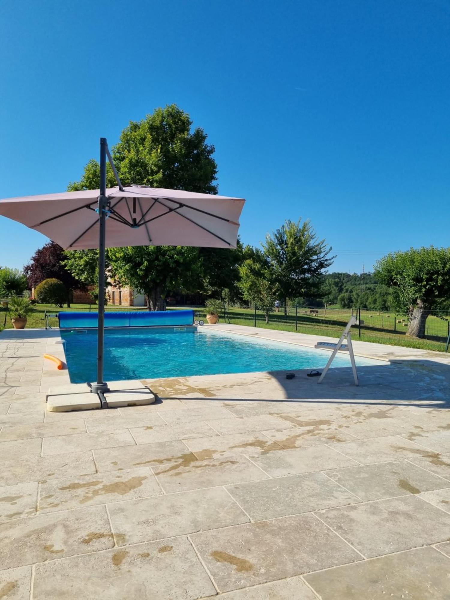 Domaine De Belcayre Bed & Breakfast Montauban Bagian luar foto